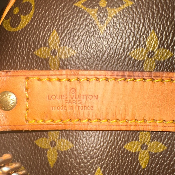 Authentic Louis Vuitton Keepall 50 Bandouliere Travel Bag with Strap - Picture 11 of 17